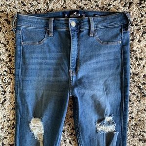 Hollister Women’s High Rise Distressed Jean Jegging Advanced Stretch Size 27